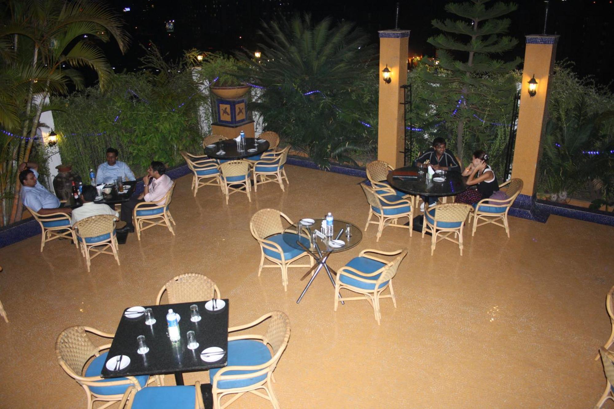 Hotel Karl Residency Mumbai  Buitenkant foto
