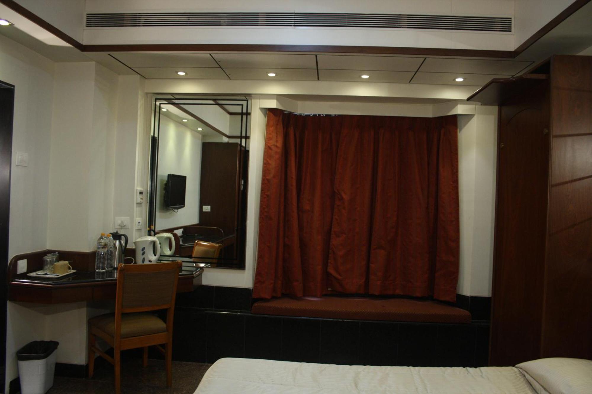 Hotel Karl Residency Mumbai  Buitenkant foto