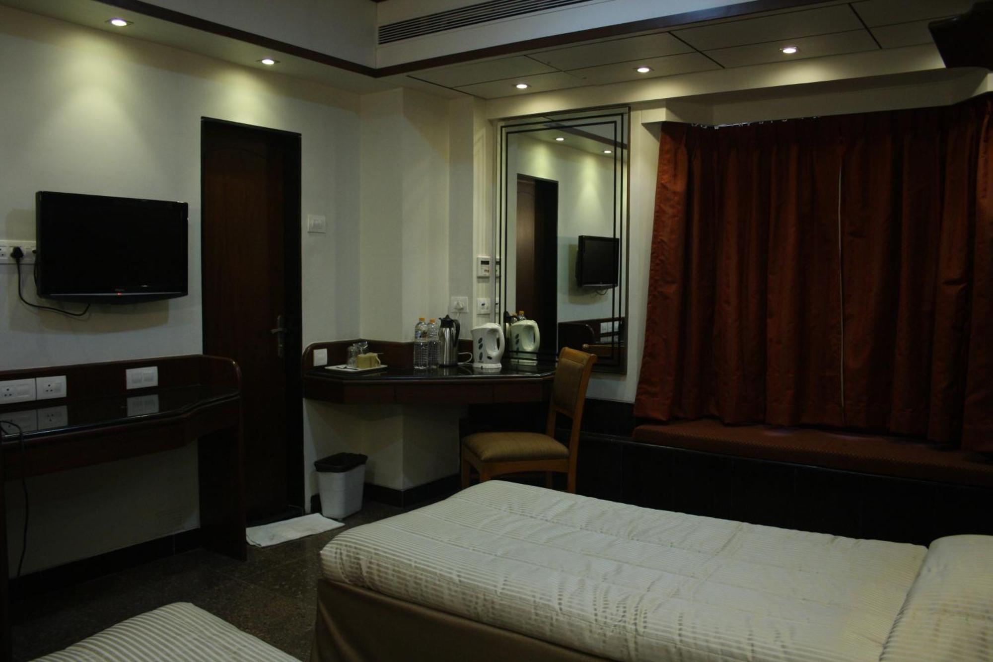 Hotel Karl Residency Mumbai  Buitenkant foto