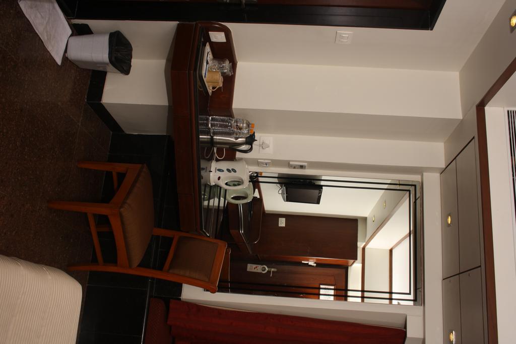 Hotel Karl Residency Mumbai  Buitenkant foto